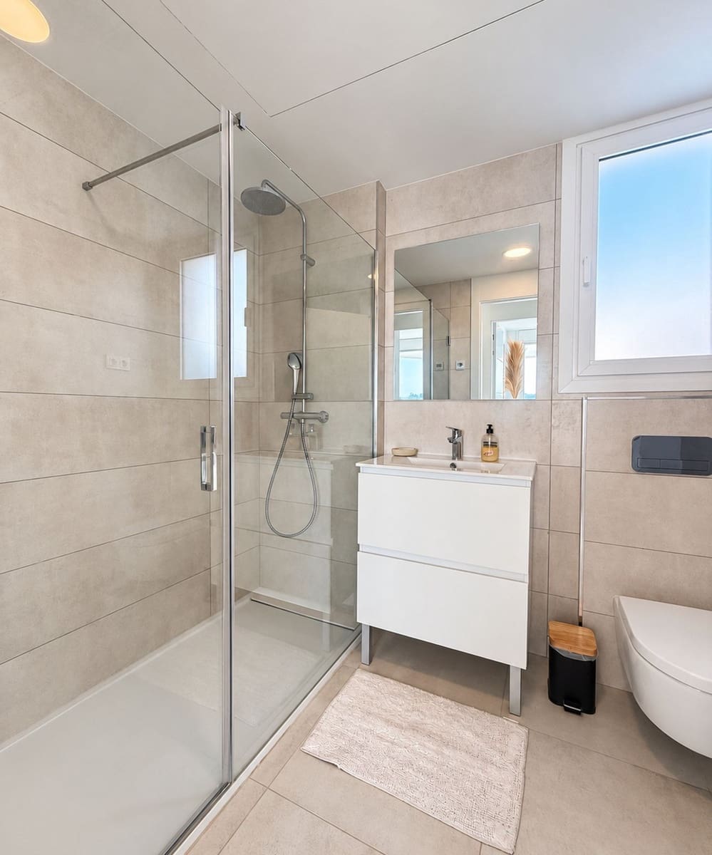 3 sypialnia Penthouse na sprzedaż w La Cala de Mijas z basenem garażem - 1 675 000 € (Ref: 10184360)