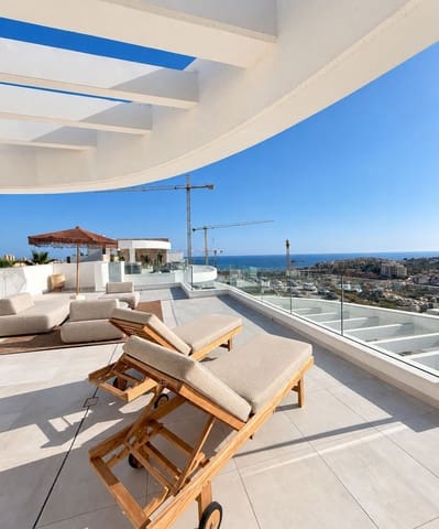 3 sypialnia Penthouse na sprzedaż w La Cala de Mijas, Mijas z basenem garażem - 1 675 000 € (Ref: 10184360)