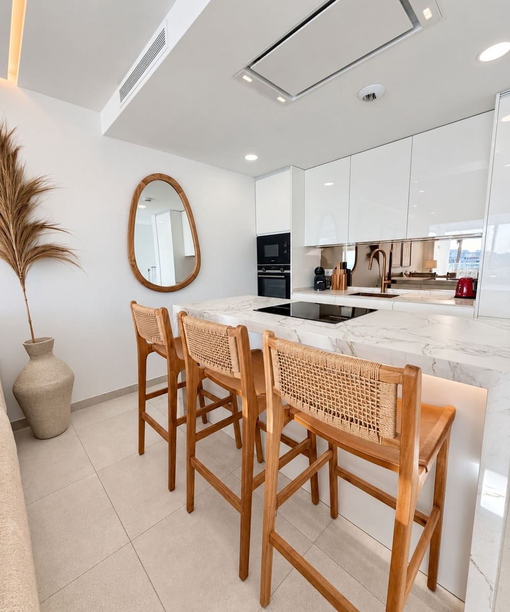 3 sypialnia Penthouse na sprzedaż w La Cala de Mijas z basenem garażem - 1 675 000 € (Ref: 10184360)