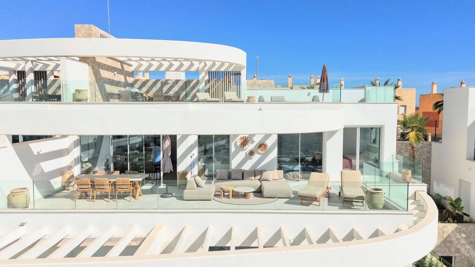 3 sypialnia Penthouse na sprzedaż w La Cala de Mijas z basenem garażem - 1 675 000 € (Ref: 10184360)