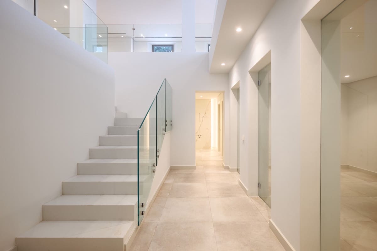 5 soverom Villa til salgs i El Madronal med svømmebasseng garasje - € 7 850 000 (Ref: 7456132)