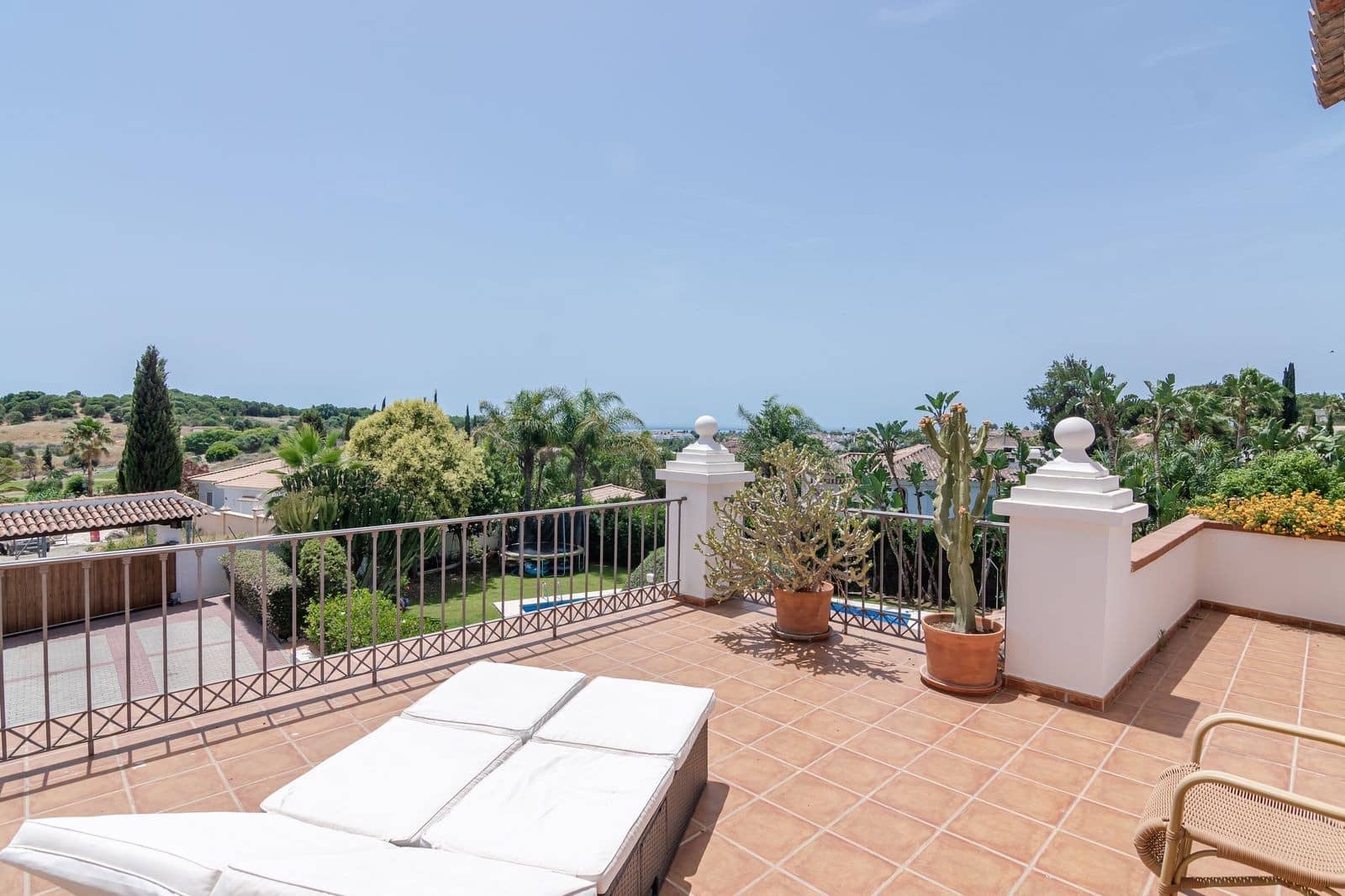 6 soveværelse Villa til salg i El Paraiso med swimmingpool garage - € 2.690.000 (Ref: 7456145)