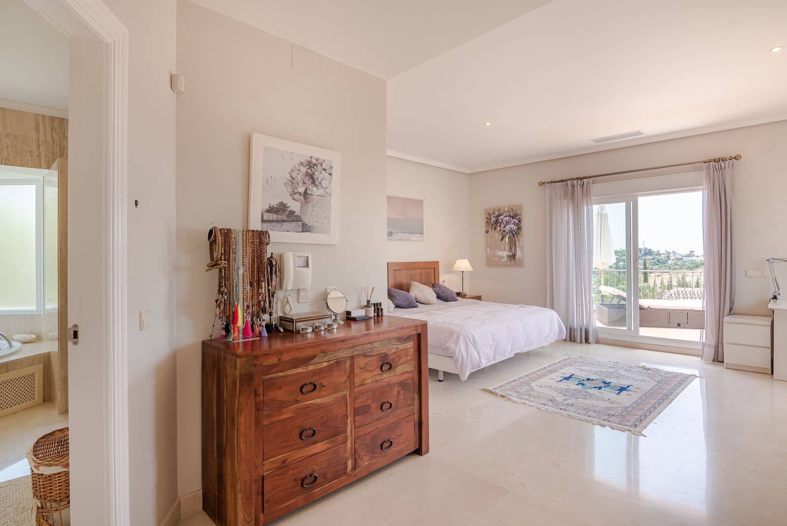 6 soveværelse Villa til salg i El Paraiso med swimmingpool garage - € 2.690.000 (Ref: 7456145)