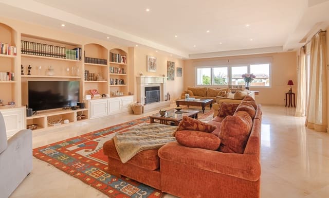 6 soverom Villa til salgs i El Paraiso, Estepona med svømmebasseng garasje - € 2 690 000 (Ref: 7456145)