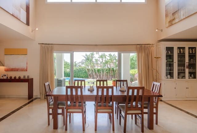 6 soverom Villa til salgs i El Paraiso, Estepona med svømmebasseng garasje - € 2 690 000 (Ref: 7456145)