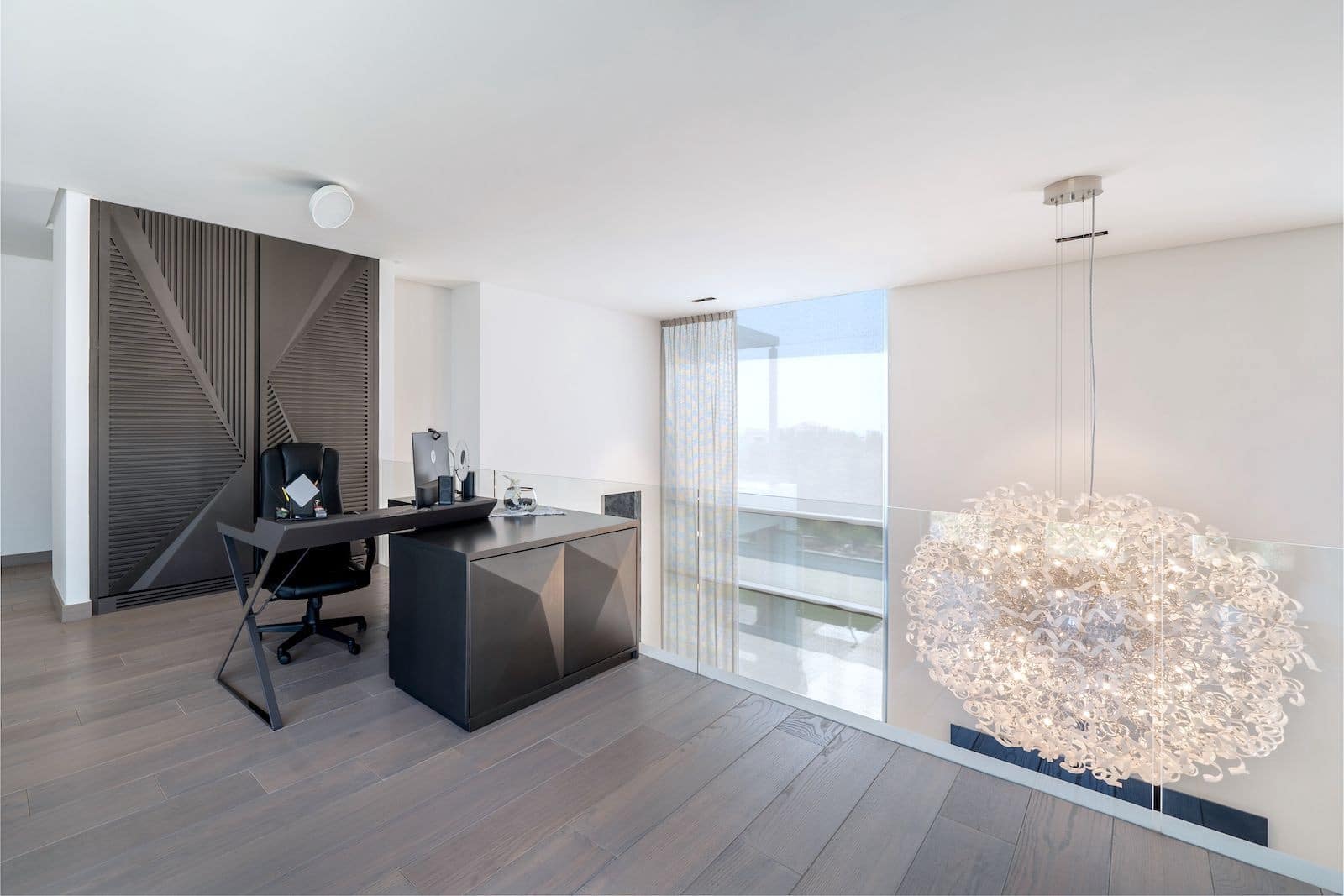 6 bedroom Villa for sale in Benahavis with pool garage - € 5,000,000 (Ref: 7456160)