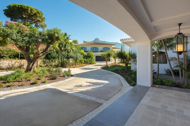 16 soverom Villa til salgs i Marbella med svømmebasseng garasje - € 35 000 000 (Ref: 7456185)