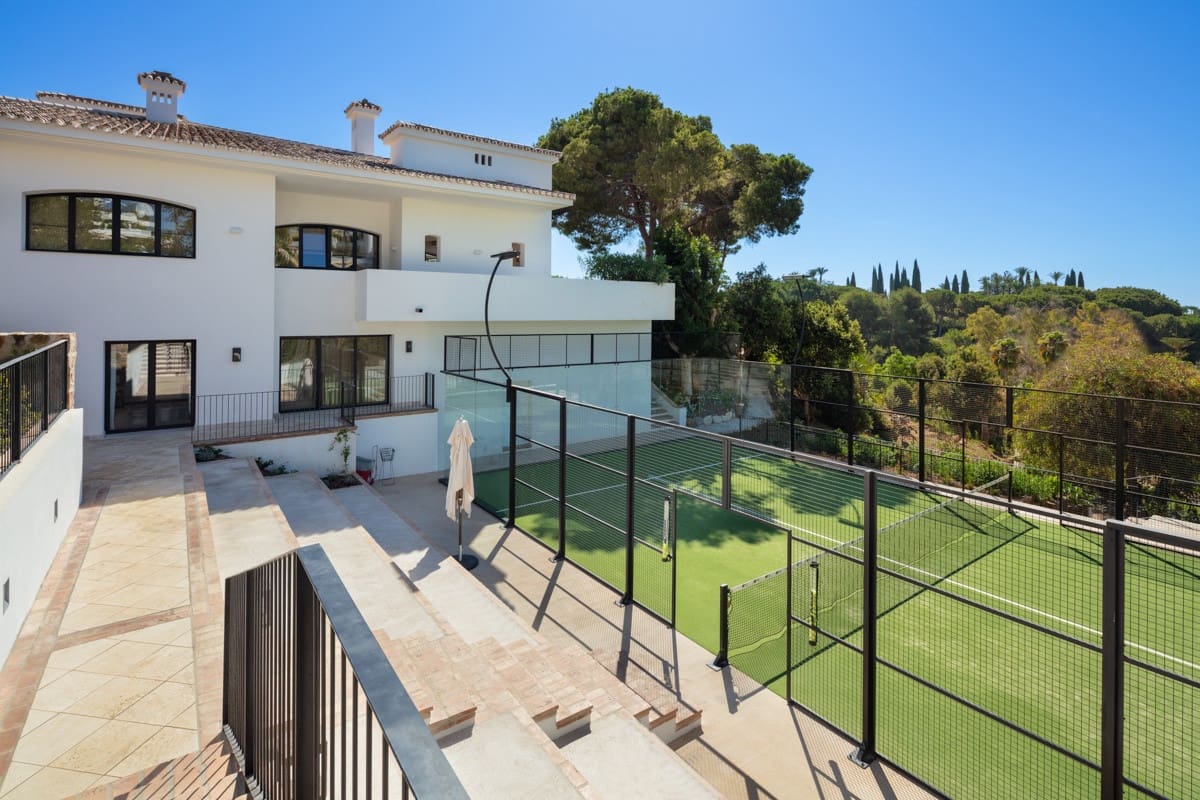 Chalet de 16 habitaciones en Marbella en venta con piscina garaje - 35.000.000 € (Ref: 7456185)