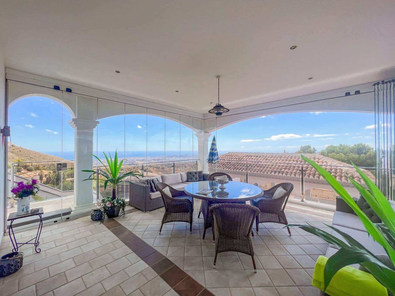 4 bedroom Villa for sale in Mijas with pool garage - € 2,495,000 (Ref: 7456222)