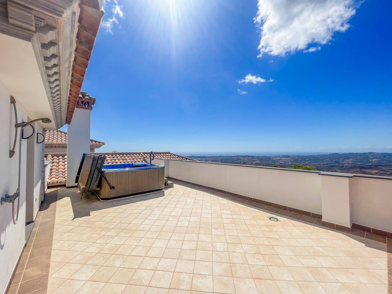 4 bedroom Villa for sale in Mijas with pool garage - € 2,495,000 (Ref: 7456222)