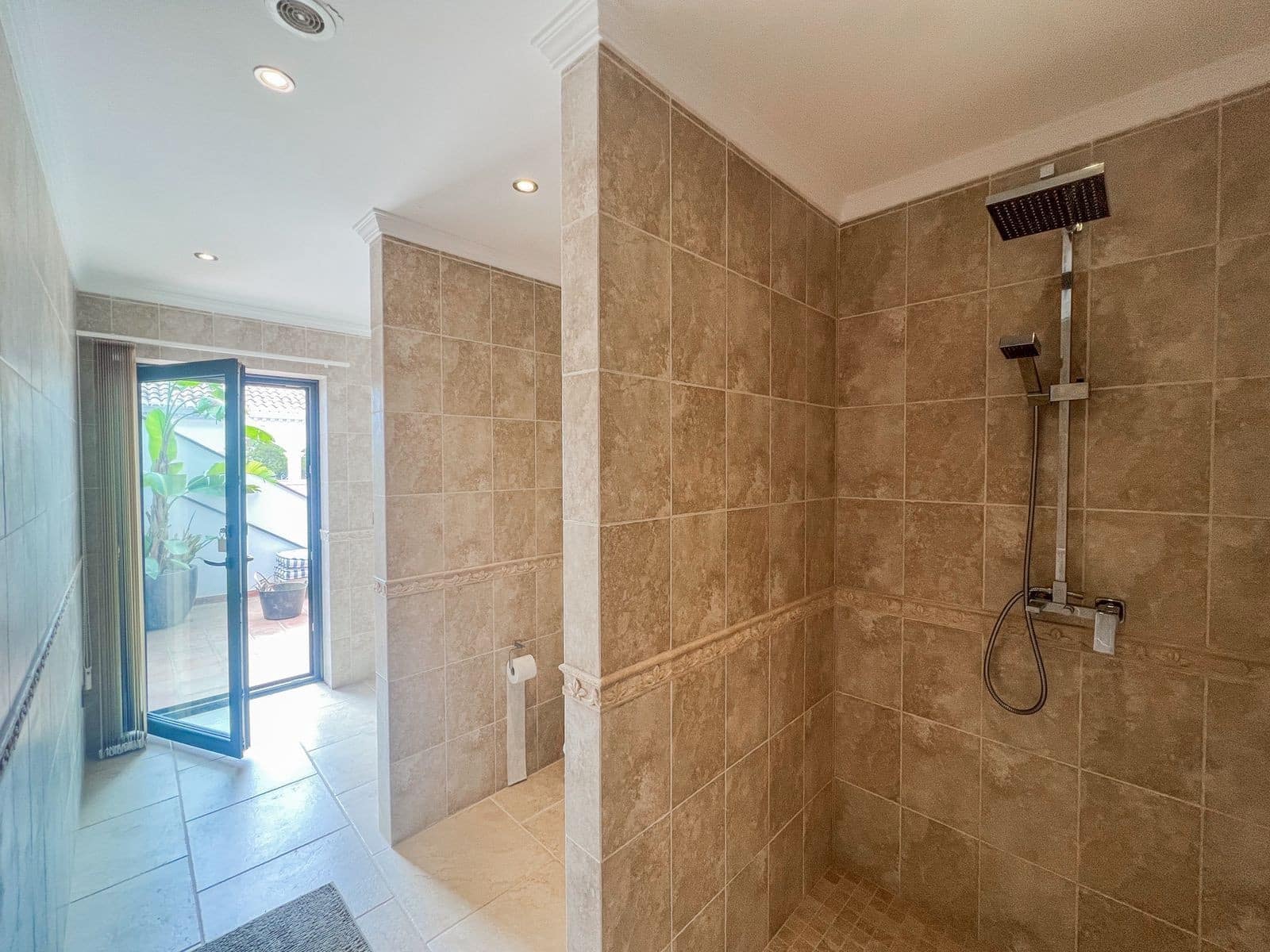 4 bedroom Villa for sale in Mijas with pool garage - € 2,495,000 (Ref: 7456222)