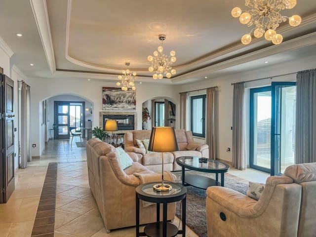 4 bedroom Villa for sale in Mijas with pool garage - € 2,495,000 (Ref: 7456222)