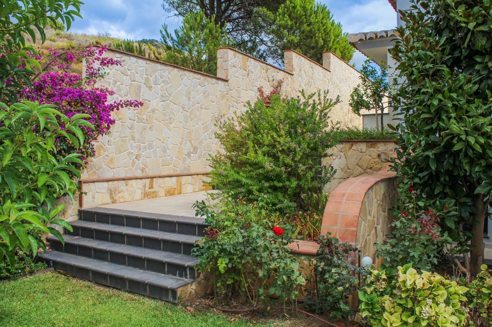 4 bedroom Villa for sale in Mijas with pool garage - € 2,495,000 (Ref: 7456222)