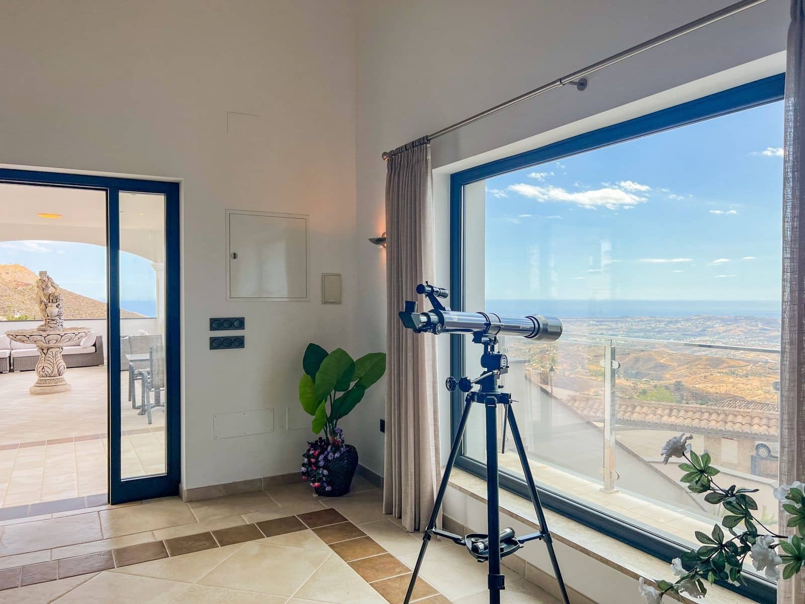 4 bedroom Villa for sale in Mijas with pool garage - € 2,495,000 (Ref: 7456222)