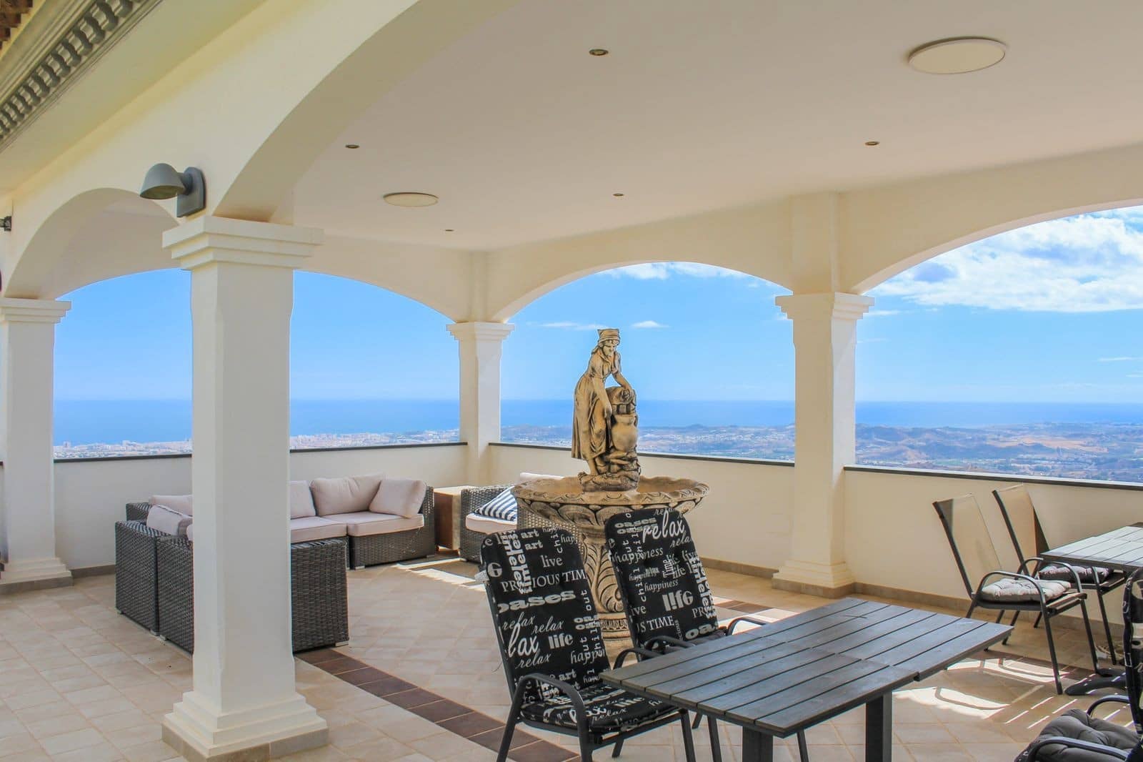 4 bedroom Villa for sale in Mijas with pool garage - € 2,495,000 (Ref: 7456222)