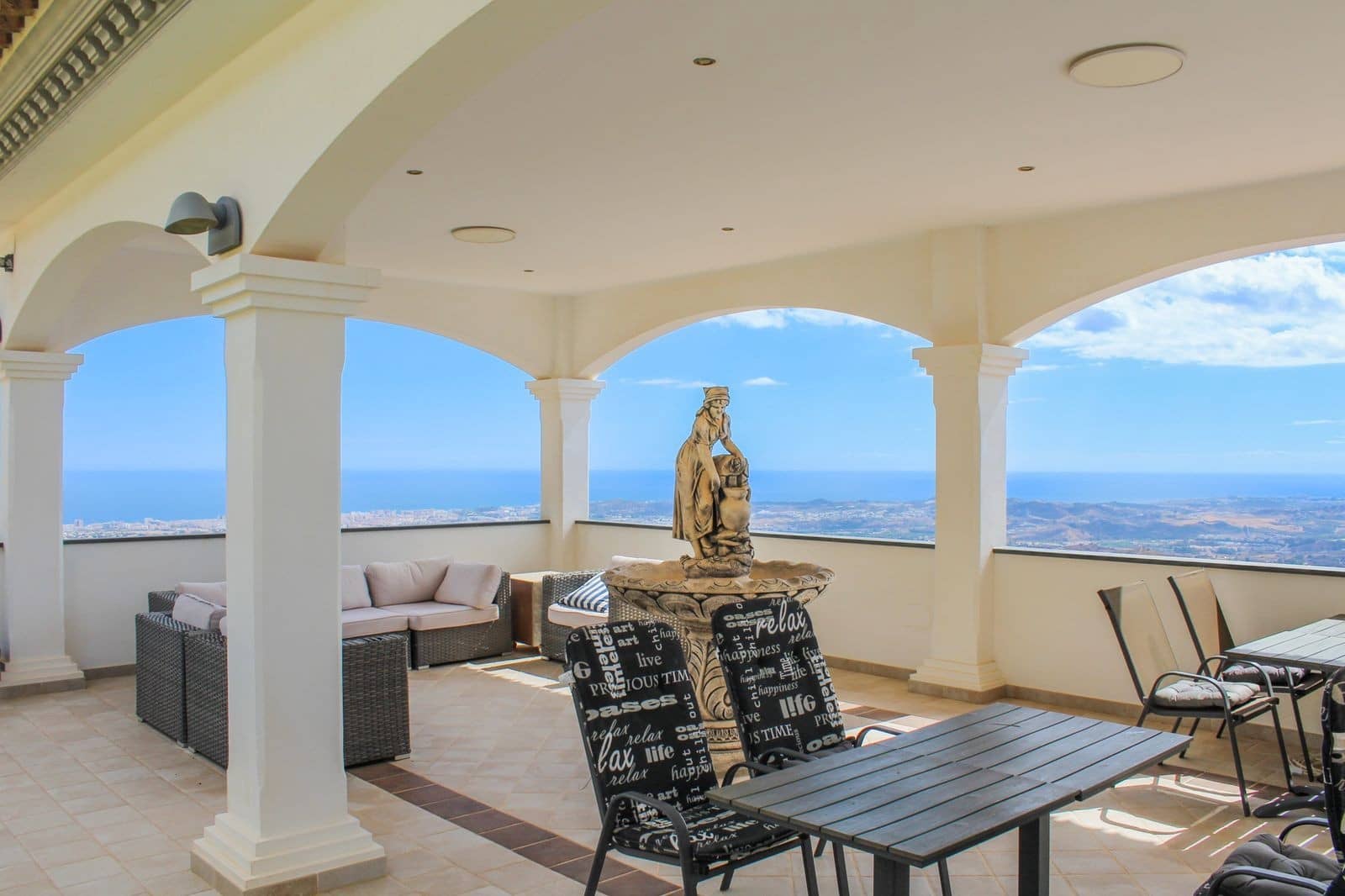 4 bedroom Villa for sale in Mijas with pool garage - € 2,495,000 (Ref: 7456222)