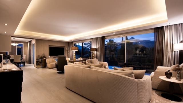 7 sovrum Villa till salu i Marbella med pool garage - 3 250 000 € (Ref: 7456290)