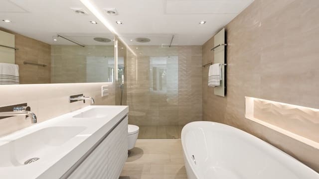 7 sovrum Villa till salu i Marbella med pool garage - 3 250 000 € (Ref: 7456290)