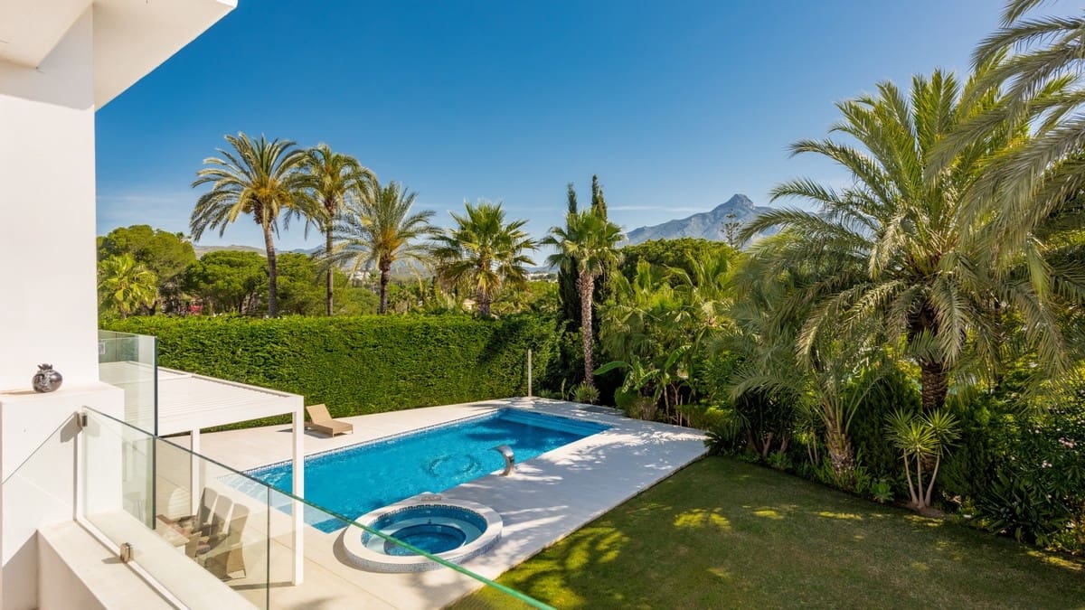 7 bedroom Villa for sale in Marbella with pool garage - € 3,550,000 (Ref: 7456290)