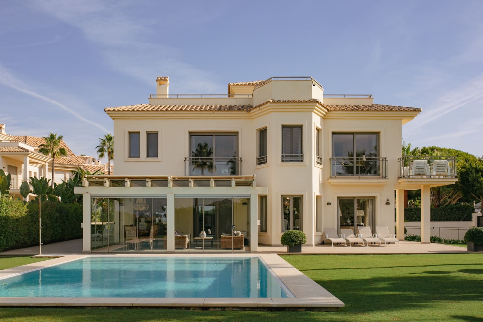 5 bedroom Villa for sale in Marbella with pool garage - € 3,950,000 (Ref: 7456355)