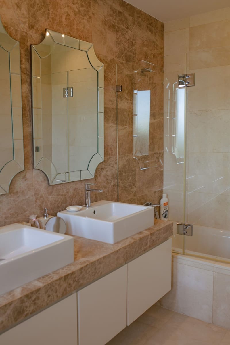 5 bedroom Villa for sale in Marbella with pool garage - € 3,950,000 (Ref: 7456355)