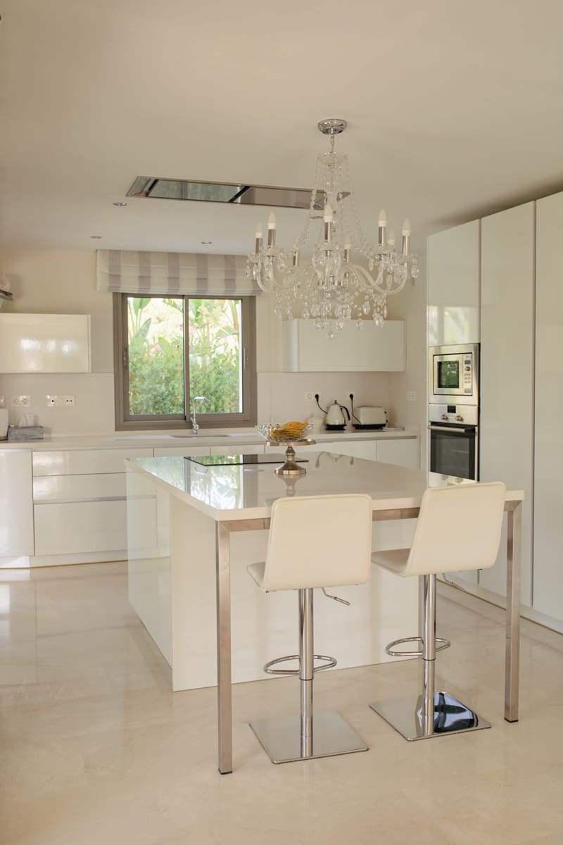 5 bedroom Villa for sale in Marbella with pool garage - € 3,950,000 (Ref: 7456355)