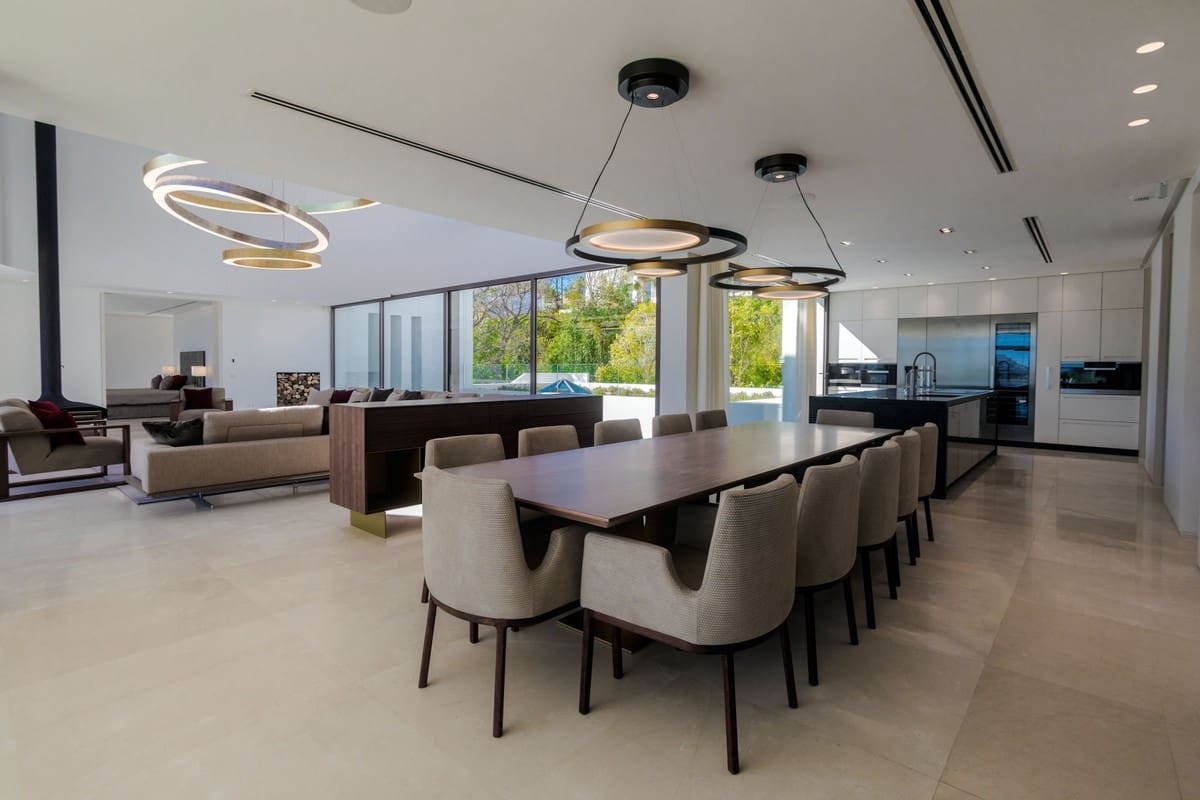 6 bedroom Villa for sale in Marbella with pool garage - € 6,450,000 (Ref: 7456356)