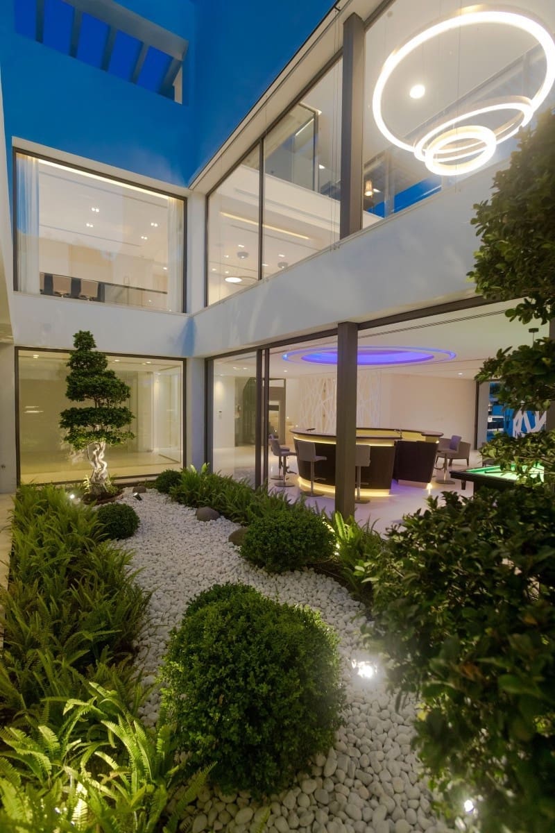 6 bedroom Villa for sale in Marbella with pool garage - € 6,450,000 (Ref: 7456356)