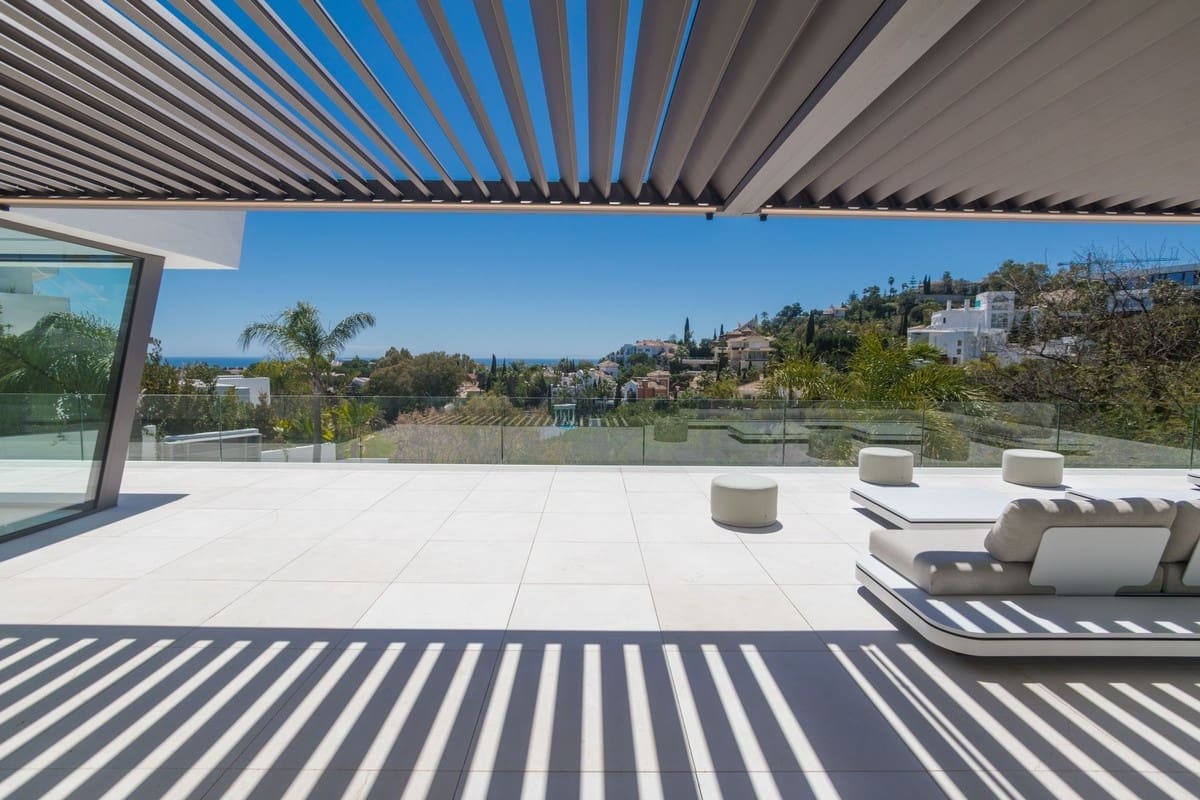 6 bedroom Villa for sale in Marbella with pool garage - € 6,450,000 (Ref: 7456356)