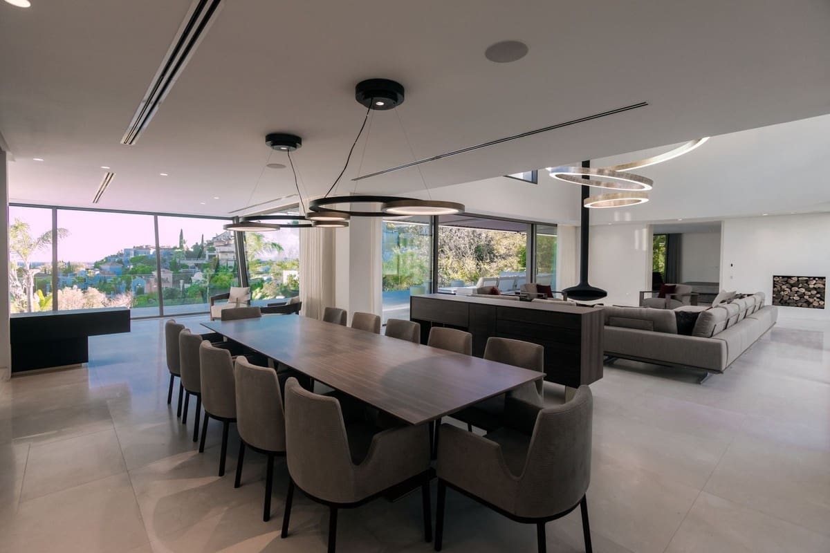 6 bedroom Villa for sale in Marbella with pool garage - € 6,450,000 (Ref: 7456356)