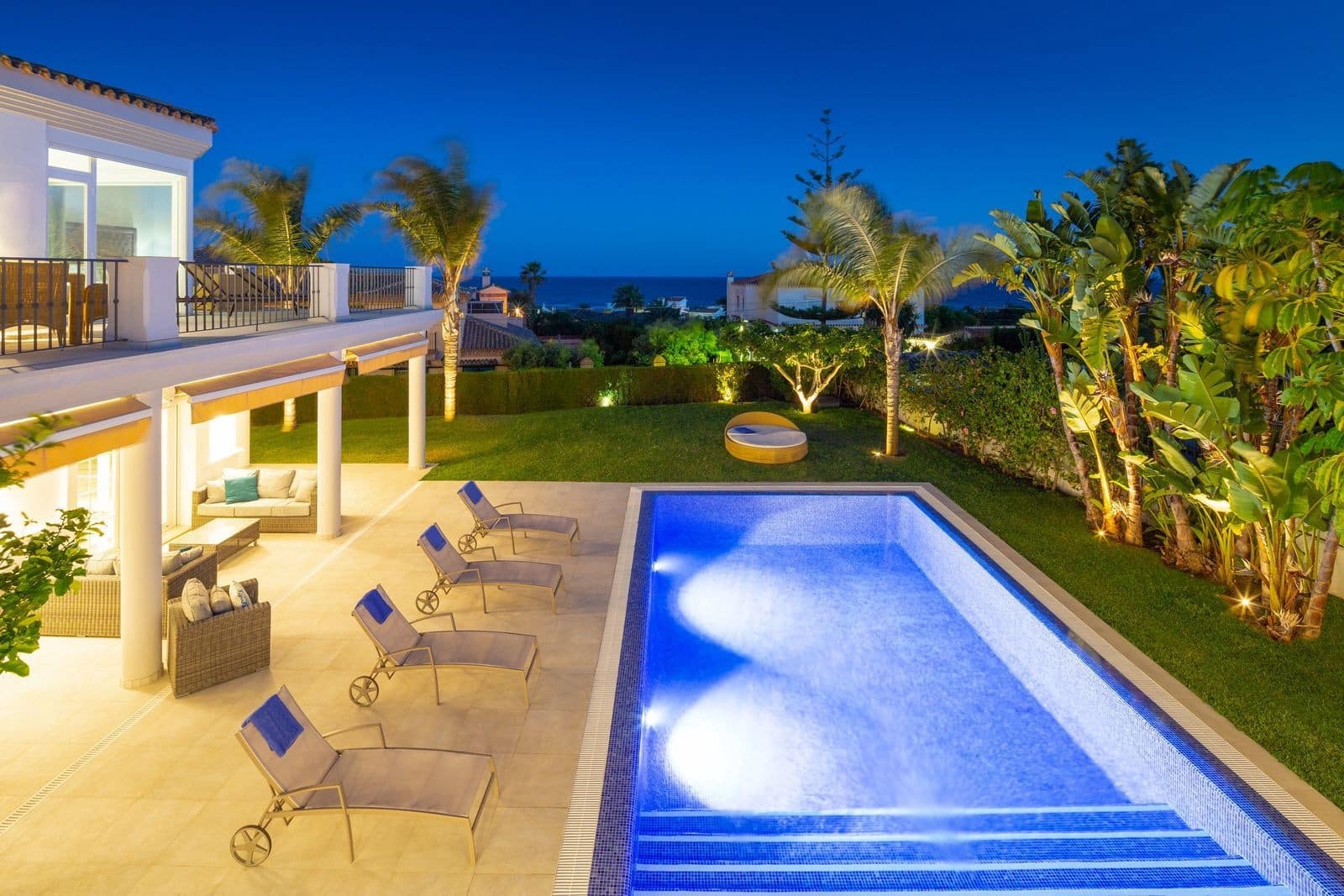 6 bedroom Villa for sale in Marbella with pool garage - € 3,700,000 (Ref: 7530888)