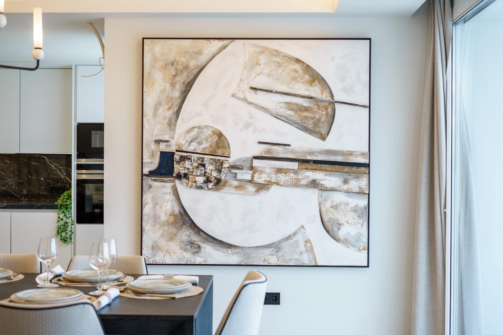 5 bedroom Villa for sale in Nueva Andalucia with pool - € 2,575,000 (Ref: 7573353)