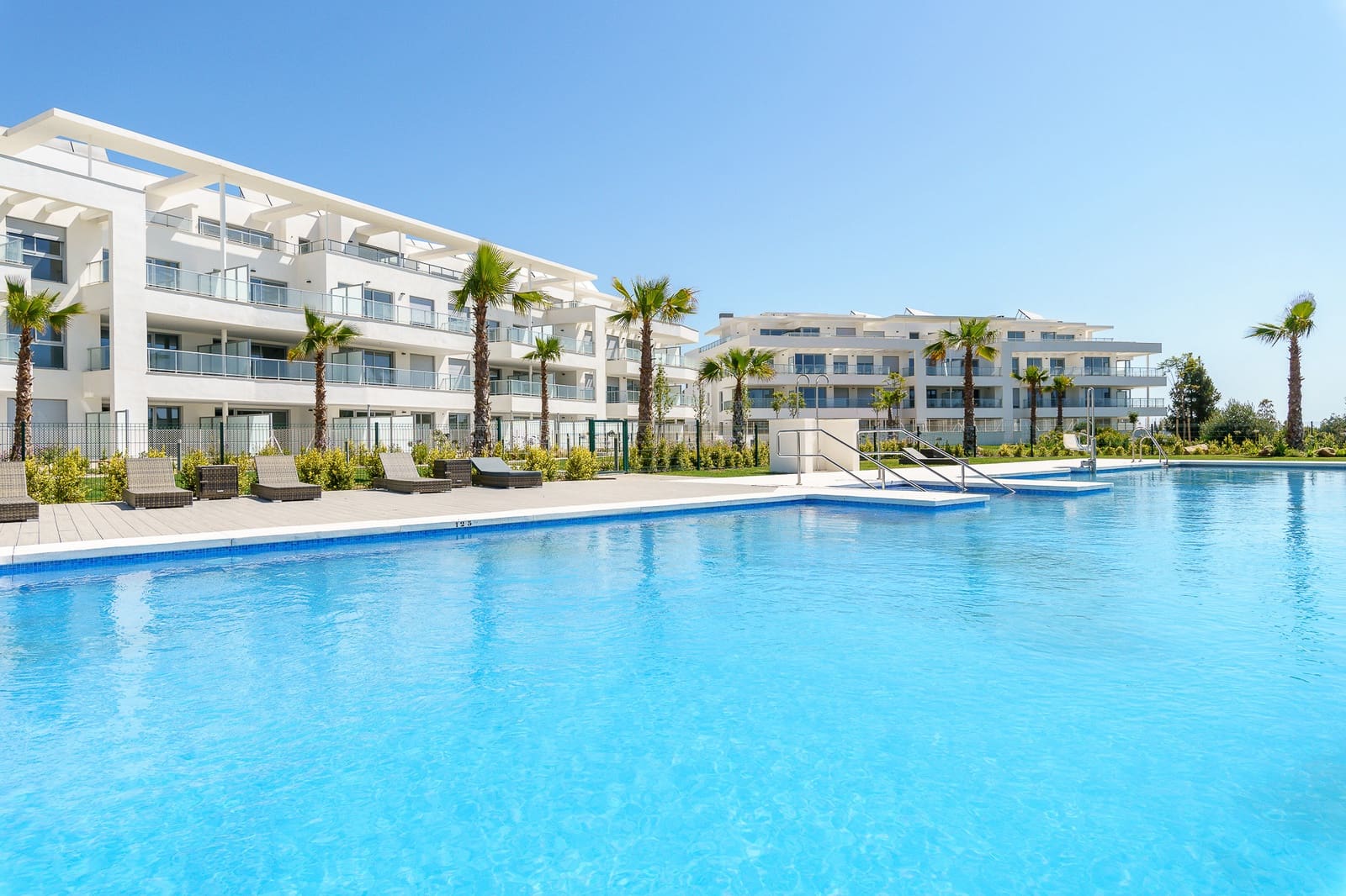 4 bedroom Penthouse for sale in Mijas Costa with pool garage - € 797,400 (Ref: 7590553)