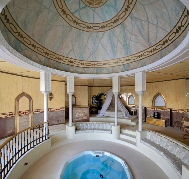 10 bedroom Villa for sale in Marbella with pool garage - € 10,000,000 (Ref: 7592934)