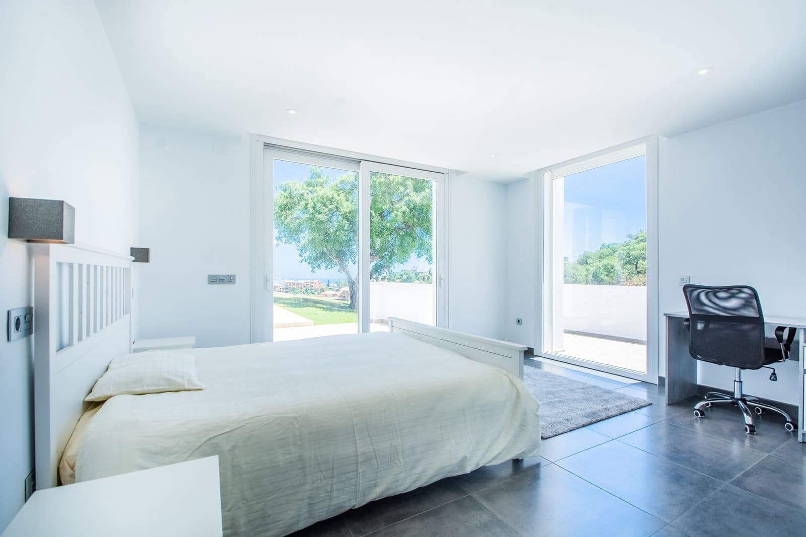 7 bedroom Villa for sale in Marbella with pool garage - € 2,950,000 (Ref: 7624967)