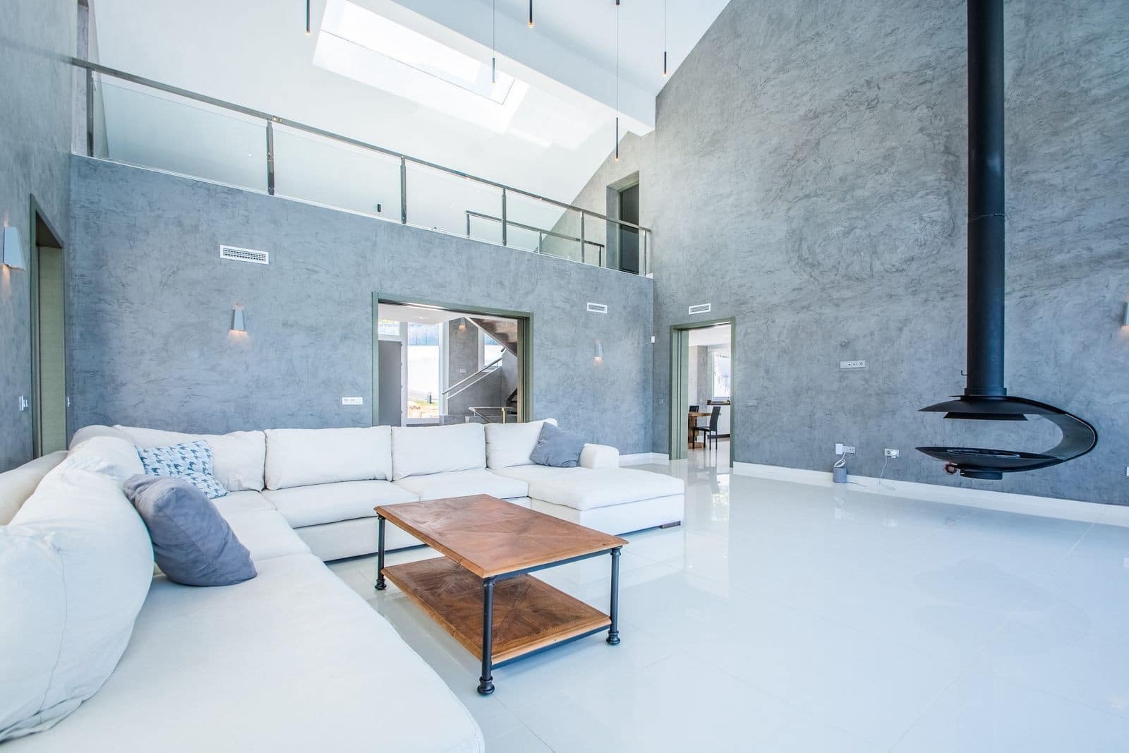 7 bedroom Villa for sale in Marbella with pool garage - € 2,950,000 (Ref: 7624967)