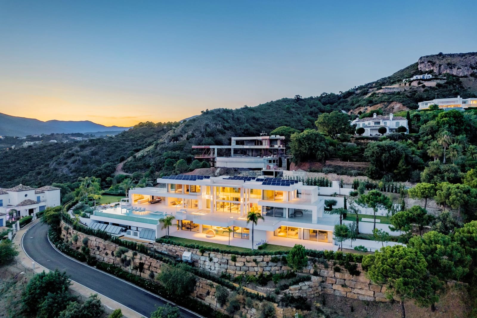 7 bedroom Villa for sale in Benahavis with pool garage - € 11,995,000 (Ref: 7645501)