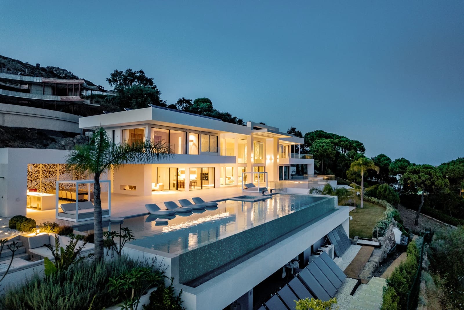 7 bedroom Villa for sale in Benahavis with pool garage - € 11,995,000 (Ref: 7645501)