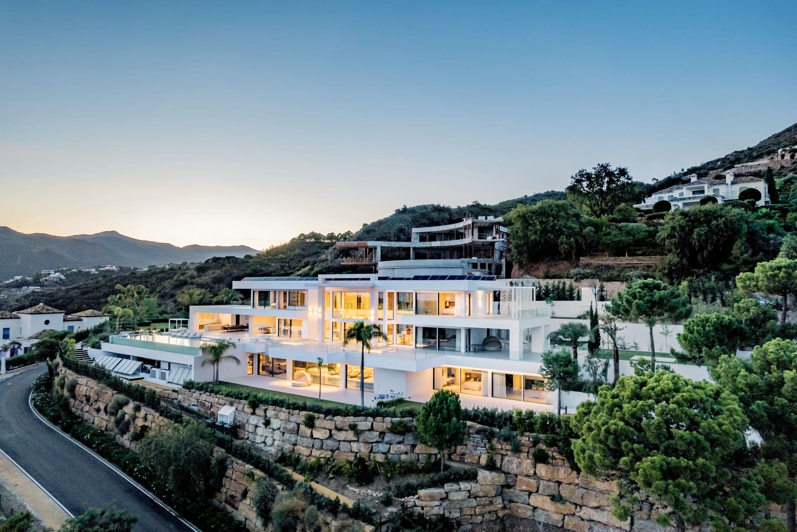 7 bedroom Villa for sale in Benahavis with pool garage - € 11,995,000 (Ref: 7645501)