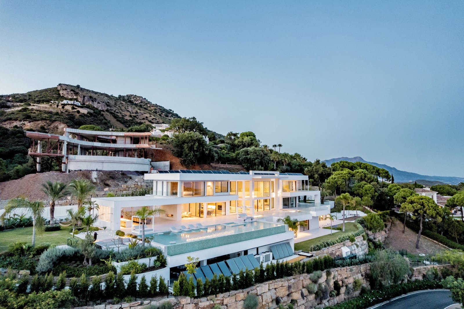 7 bedroom Villa for sale in Benahavis with pool garage - € 11,995,000 (Ref: 7645501)