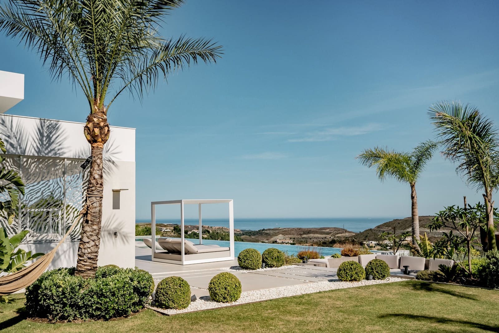 7 bedroom Villa for sale in Benahavis with pool garage - € 11,995,000 (Ref: 7645501)