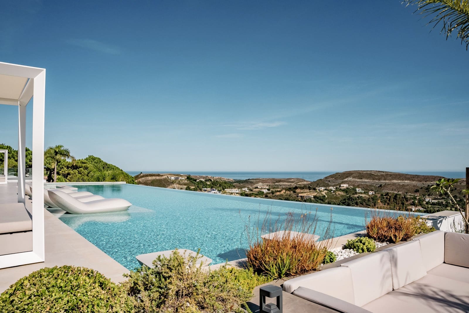 7 bedroom Villa for sale in Benahavis with pool garage - € 11,995,000 (Ref: 7645501)