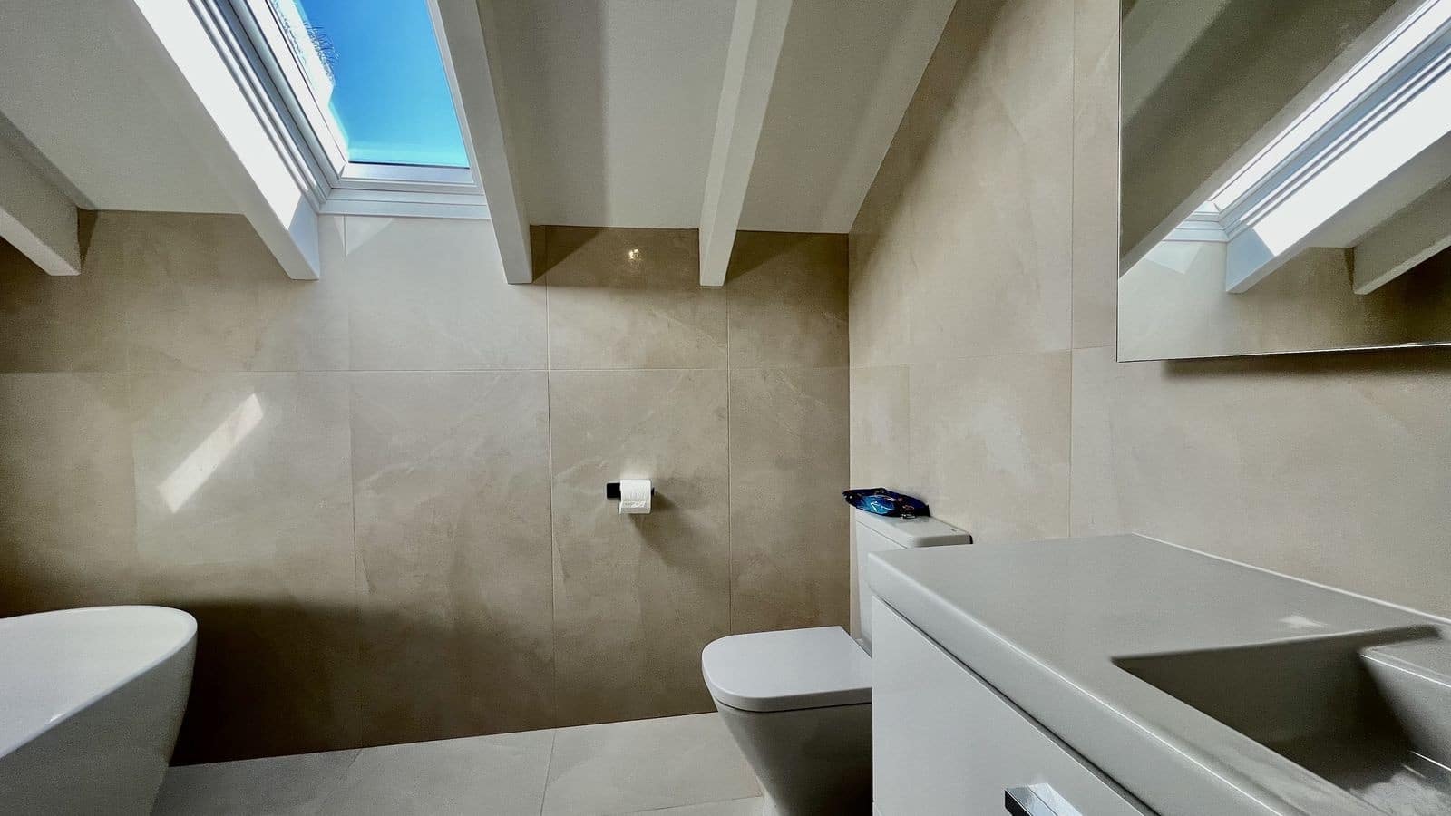 5 bedroom Villa for sale in Sotogrande with pool garage - € 2,195,000 (Ref: 7666897)