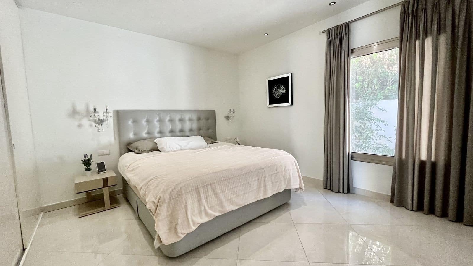 5 bedroom Villa for sale in Sotogrande with pool garage - € 2,195,000 (Ref: 7666897)