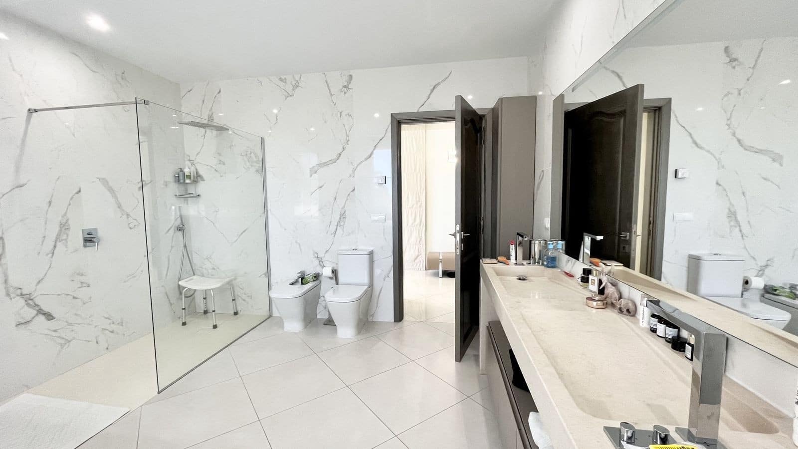 5 bedroom Villa for sale in Sotogrande with pool garage - € 2,195,000 (Ref: 7666897)