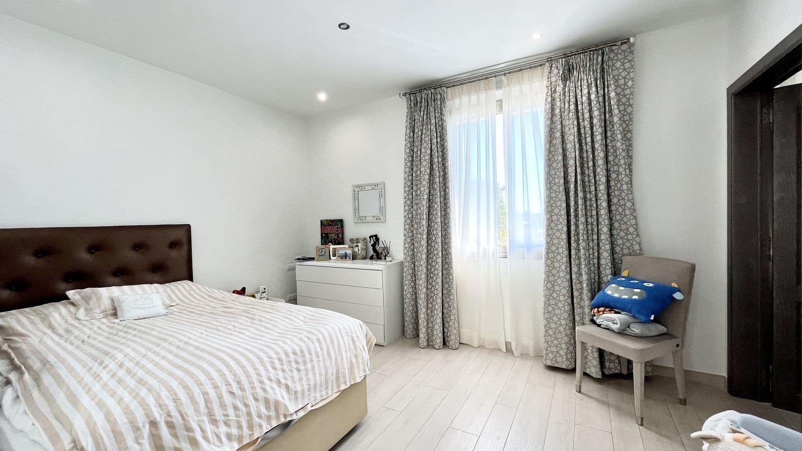 5 bedroom Villa for sale in Sotogrande with pool garage - € 2,195,000 (Ref: 7666897)