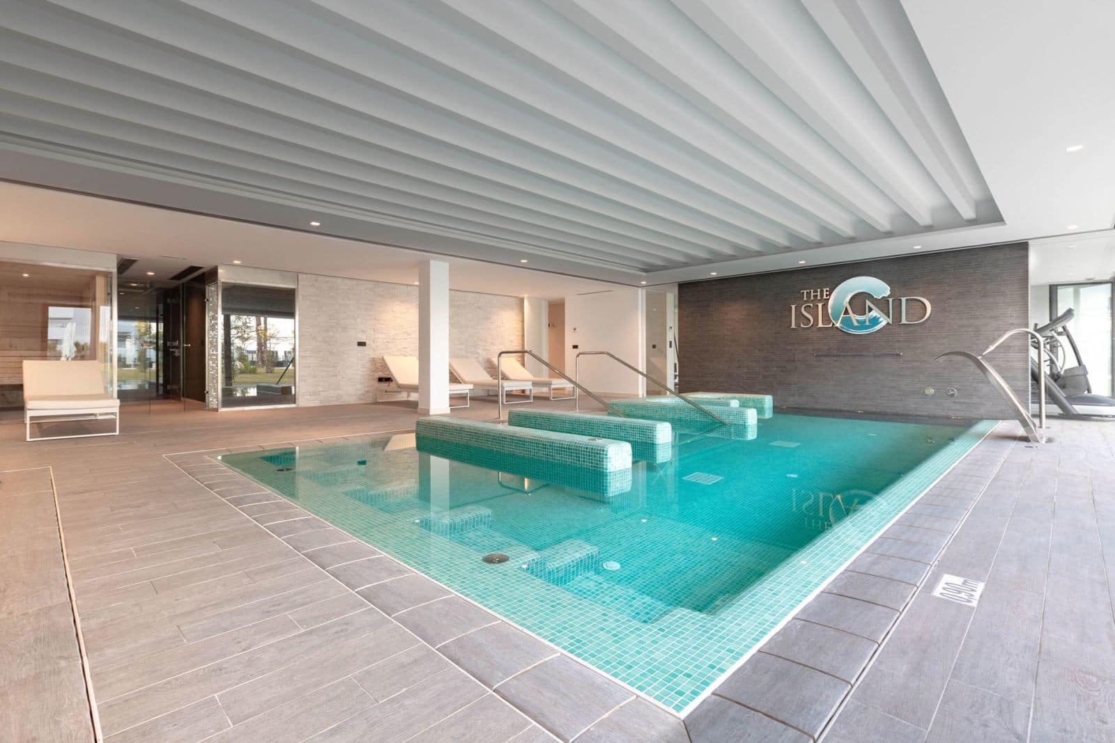 3 bedroom Townhouse for sale in Estepona with pool garage - € 2,500,000 (Ref: 7681356)