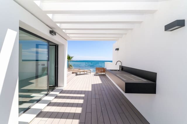 3 bedroom Townhouse for sale in Estepona with pool garage - € 2,500,000 (Ref: 7681356)