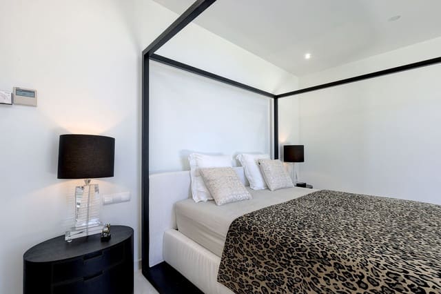 5 quarto Moradia para venda em Sotogrande Alto, San Roque com piscina garagem - 2 195 000 € (Ref: 7707055)