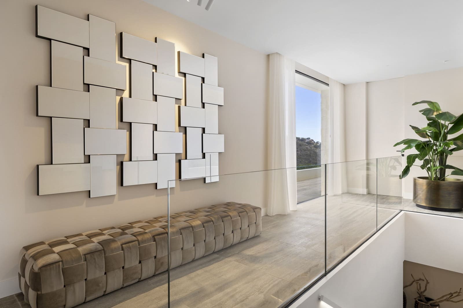 7 bedroom Villa for sale in Benahavis with pool garage - € 4,900,000 (Ref: 7710951)